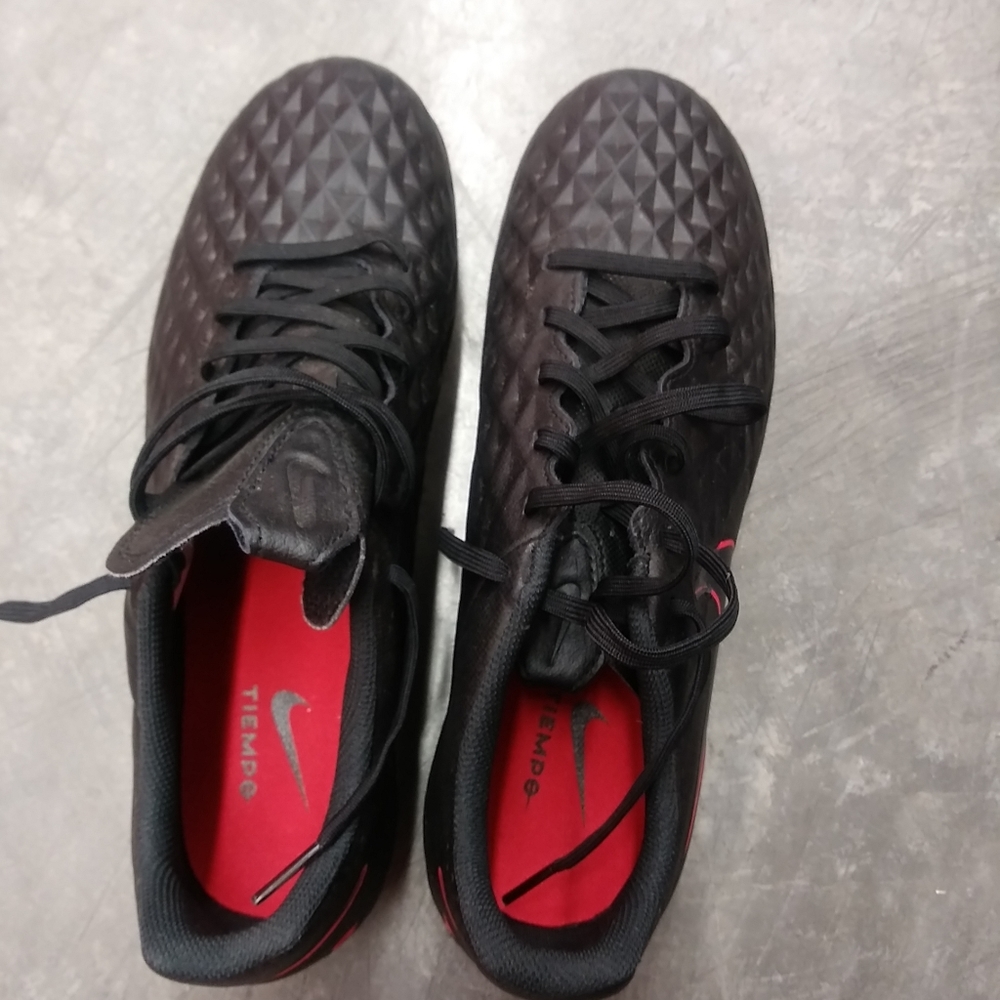 Nike Tiempo Legend 8 Cleats
